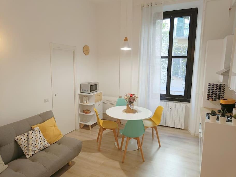 Da Rosa E Pier - Charming Central Apartment Milano Ngoại thất bức ảnh